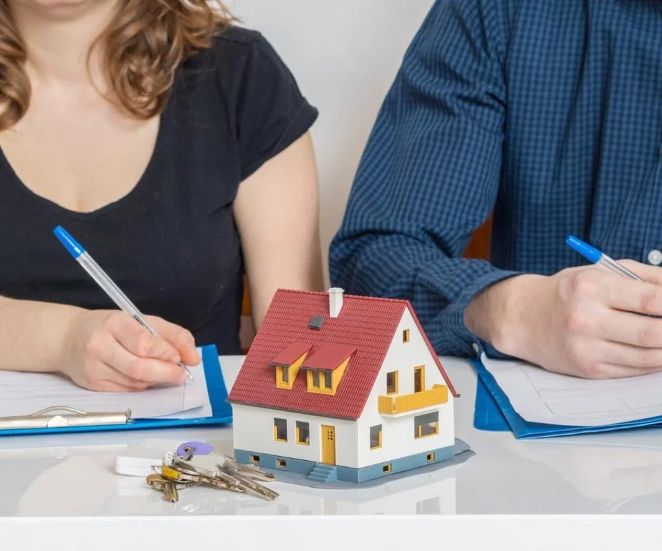 ¿Qué pasa si me voy de la casa y estoy casada?